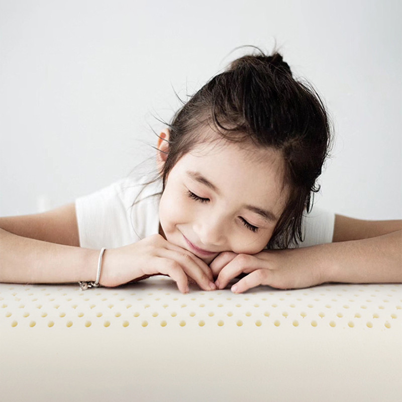 Täysin allergeeneja ja kemikaaleja sisältämätön luonnon lateksivaahto lasten tyyny (3)